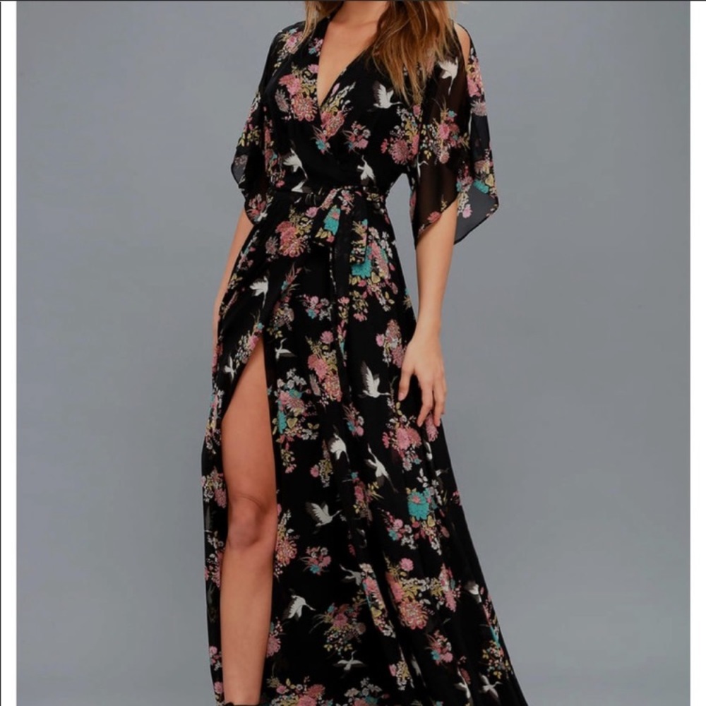 Lulu's Sweet V-Neck Bouquet Floral Maxi Dress S